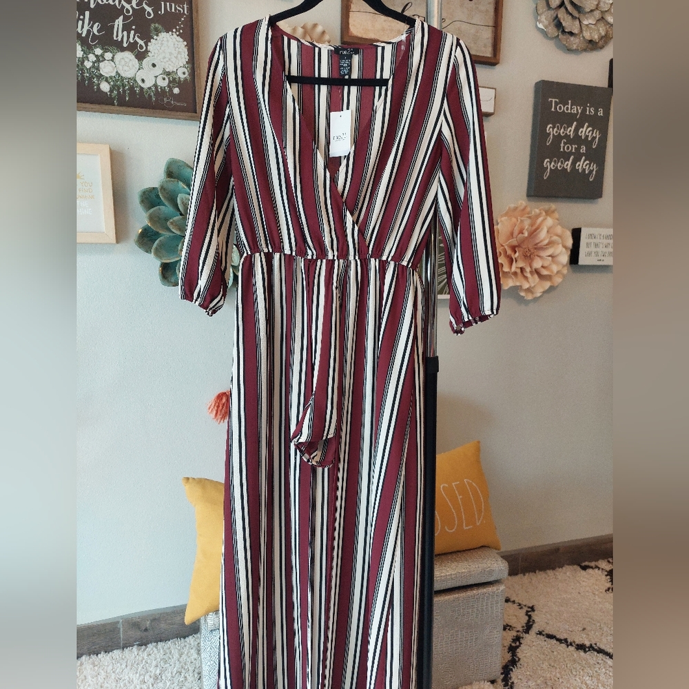 NWT RUE21 Maxi/Romper size Small